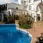 Residencia Miami 2*