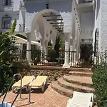 Residencia Miami 2*