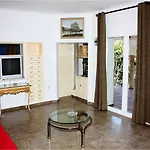 Hotel Residencia Miami 2*